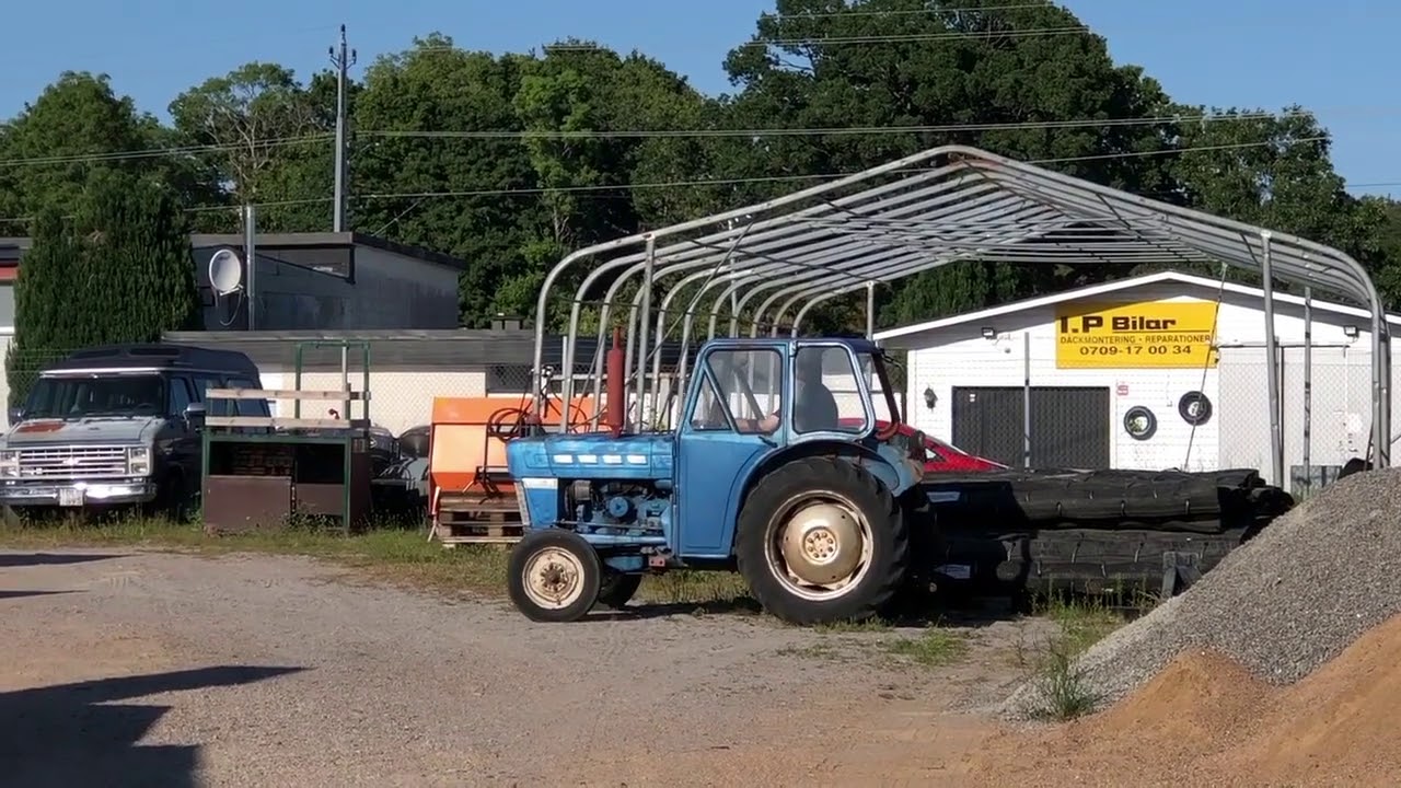 Köp på Traktor Ford Dexta 2000 Klaravik