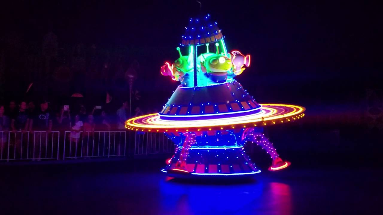 Disneyland Paint The Night Parade 2016