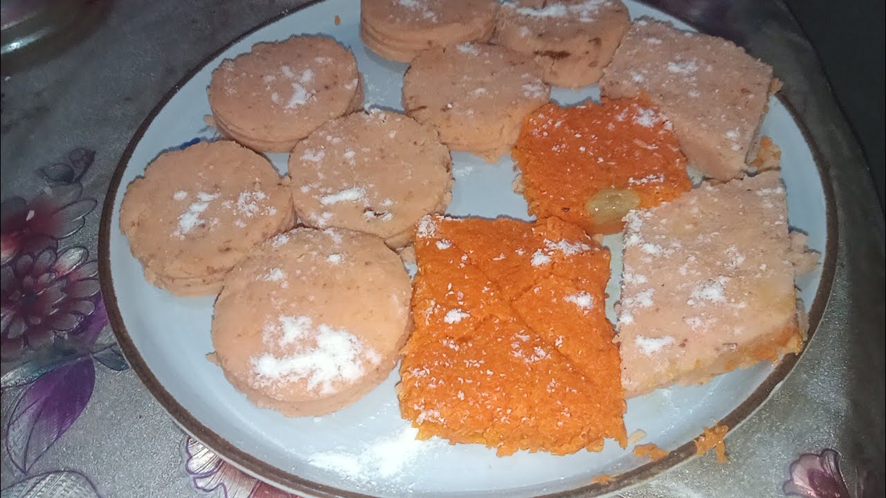 গাজরের হালুয়া সাথে ভুটের ডালের হালুয়া