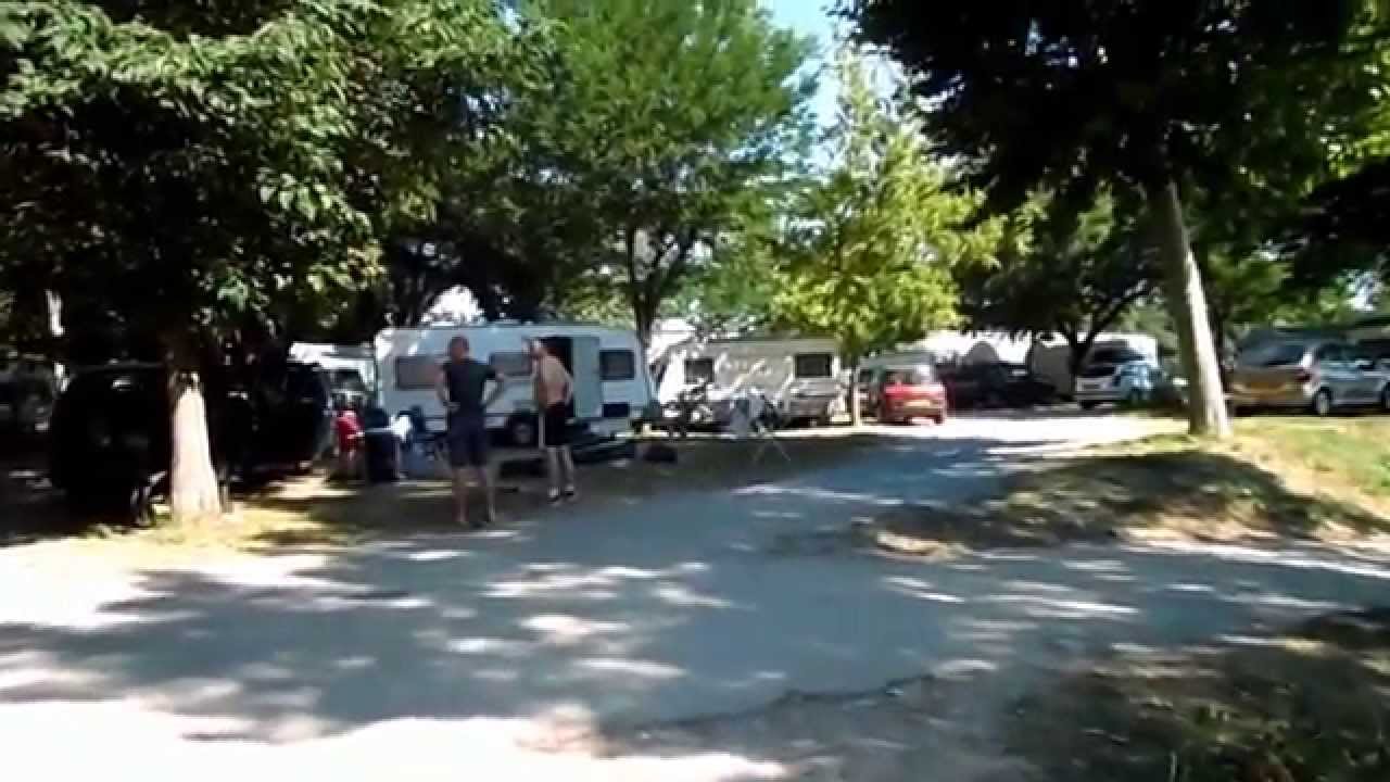 wandeling door de camping rcn la bastine en ardeche 2013