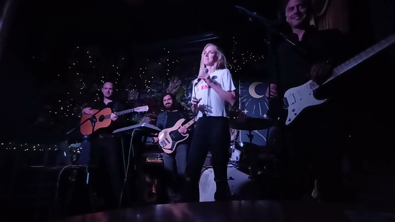 Liv Austen | Folklore Rooms, Brighton | 08/10/22