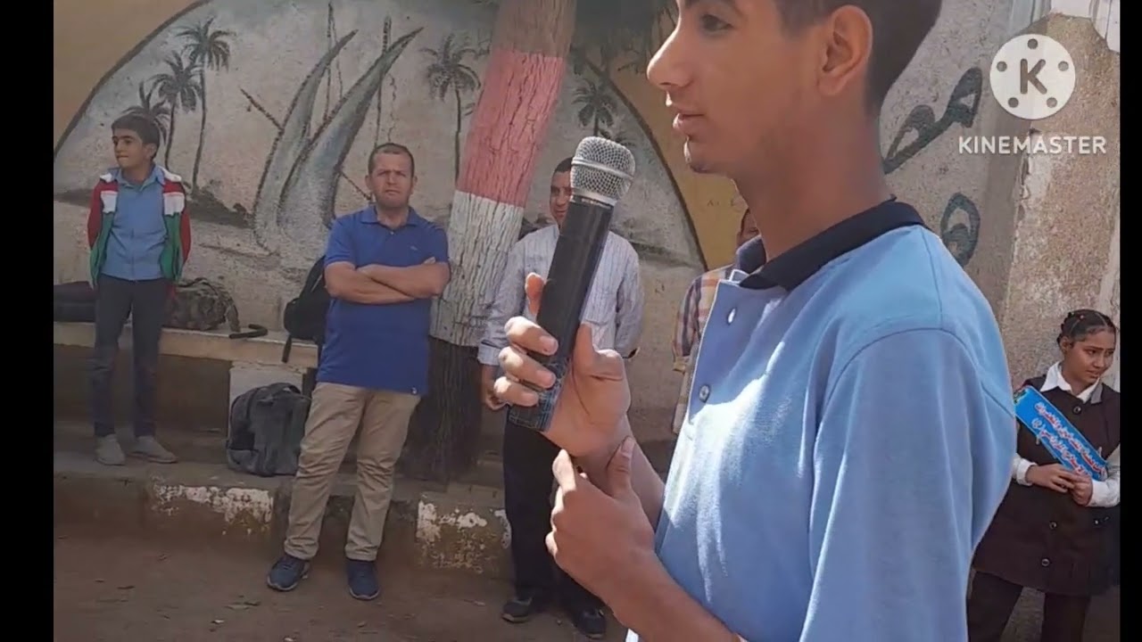 جماعة مناهضة التدخين مع التخطيط والمشروعات بالمدرسه يقدمان عرض مسرحي بعنوان نحن أقوى من المخدرات