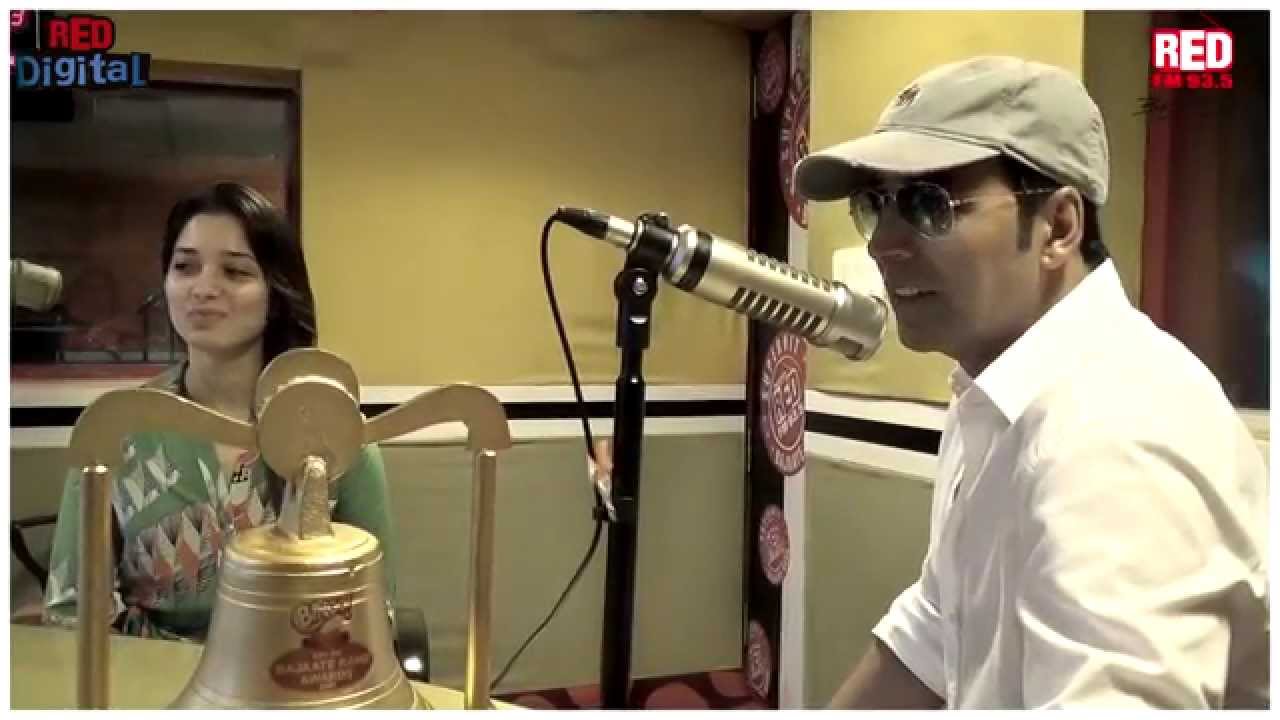 Akshay Kumar and Tamannaah with RJ Malishka