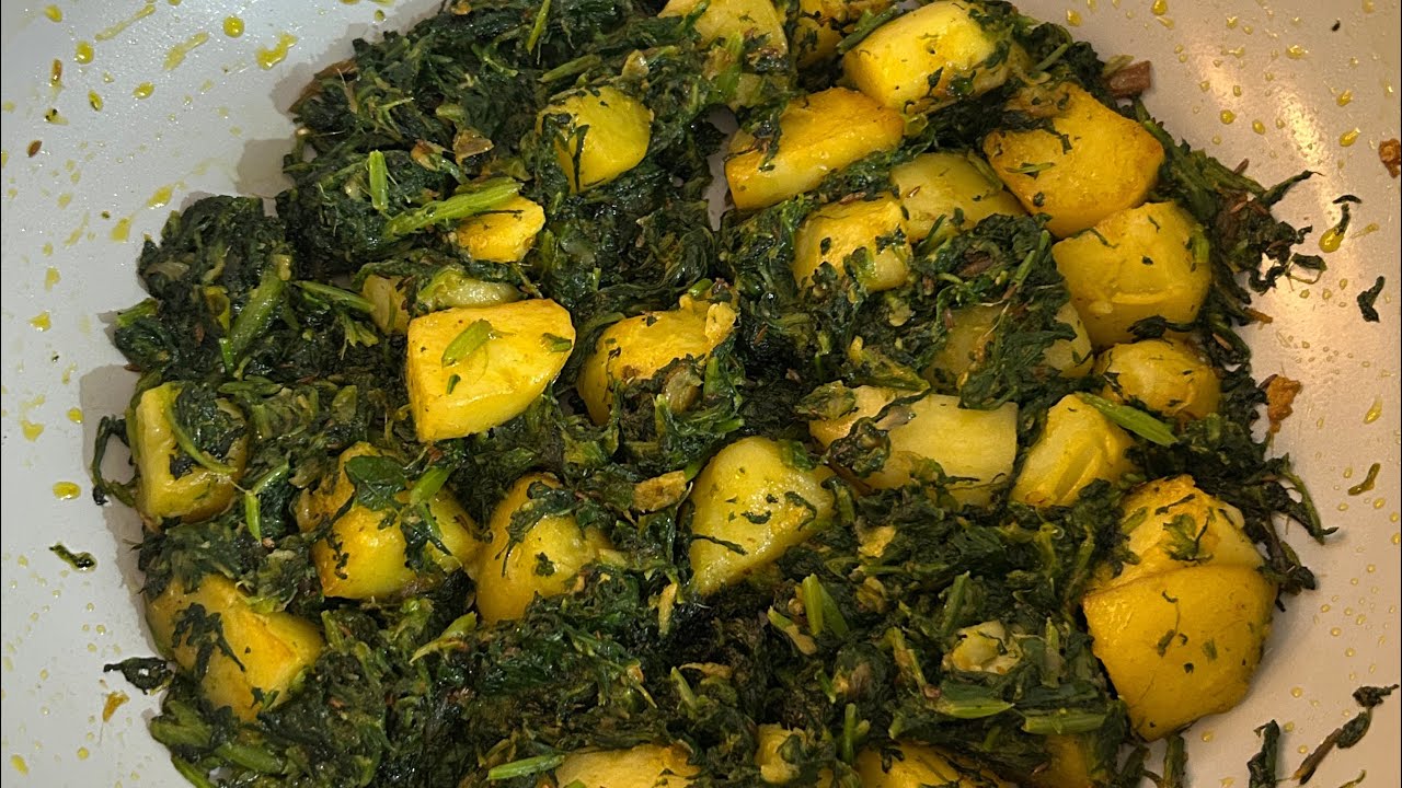 Aloo Palak Simple & Tasty Recipe