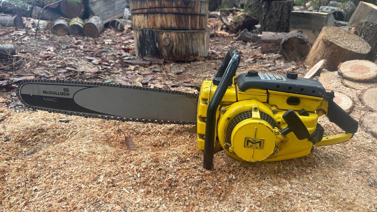 McCulloch Super 250 Vintage Chainsaw walk around and cutting. 