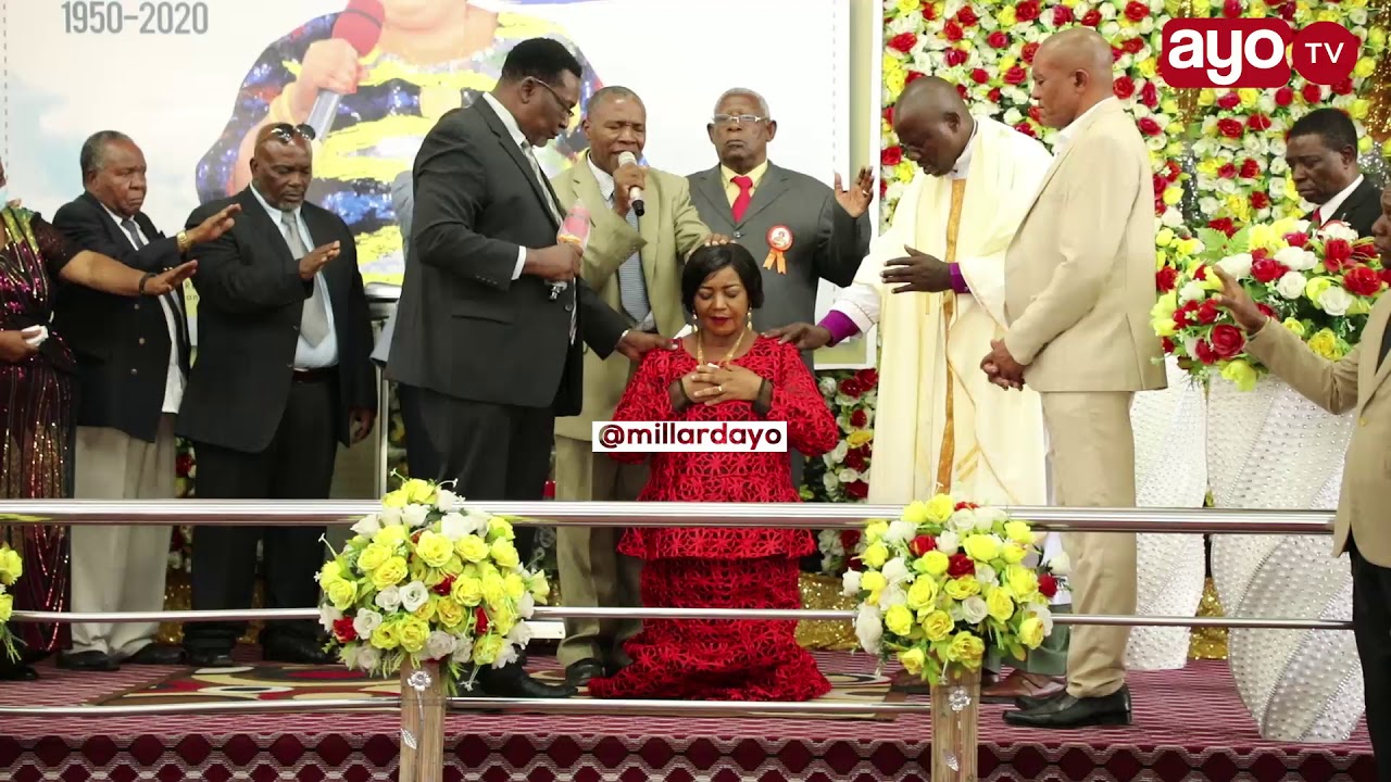 KANISA LA MLIMA WA MOTO LAWASIMIKA WACHUNGAJI VIONGOZI WA MPITO KUMRITHI DR GETRUDE RWAKATARE