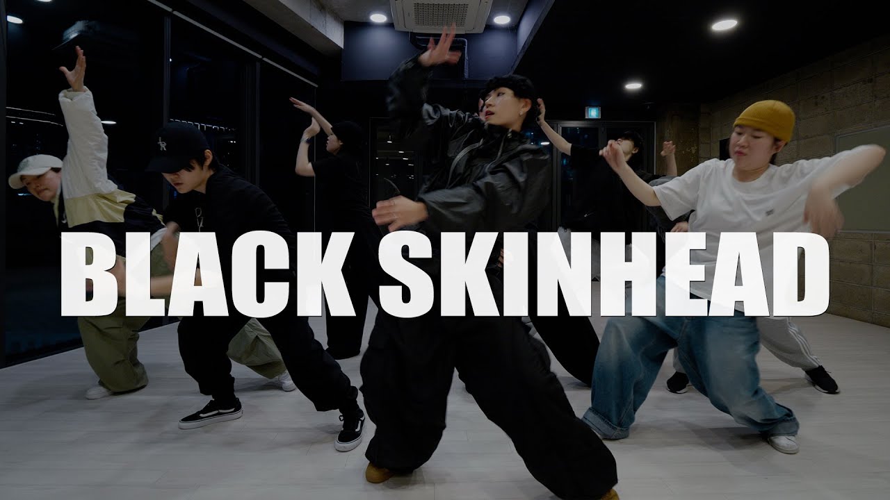 Kanye West - Black Skinhead 👨🏿‍🦲🤟🏿 dance choreography Very