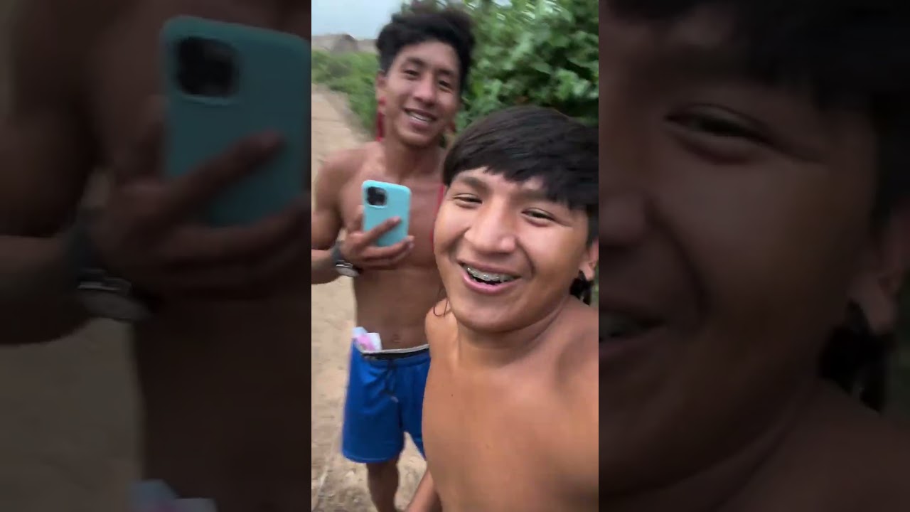 &Iacute;ndios nos humilhando com seus iPhones #iphone #indio #humor #viralreels #viralvideo