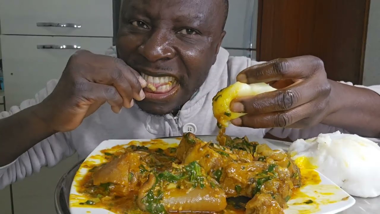 Asmr mukband draw soup pounded yaw fufu #foodie #nigeria #asmr #mukbang 