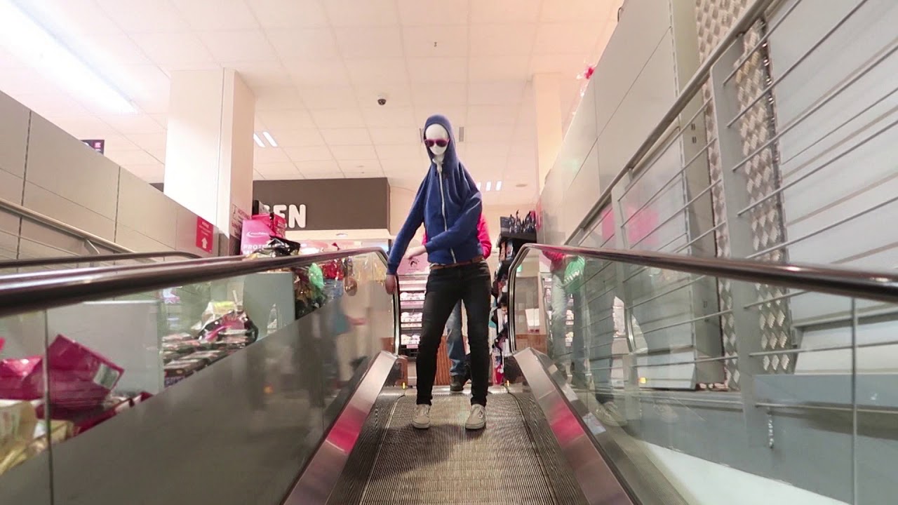 PUBLIC Mannequin Head Dance #1