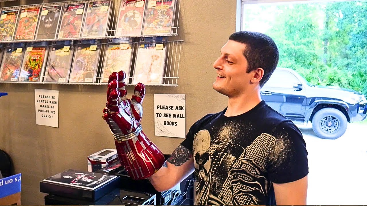 Toy & Comic Book Collectors Setup at the Community Con with CRAZY Deals!