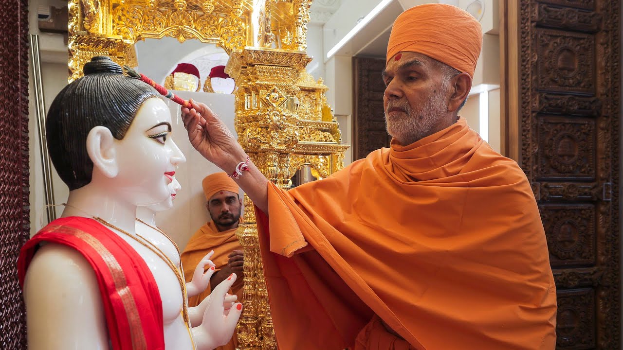 Mandir Murti-Pratishtha Mahotsav, Guruhari Darshan 30 Jan 2020, Navsari, India