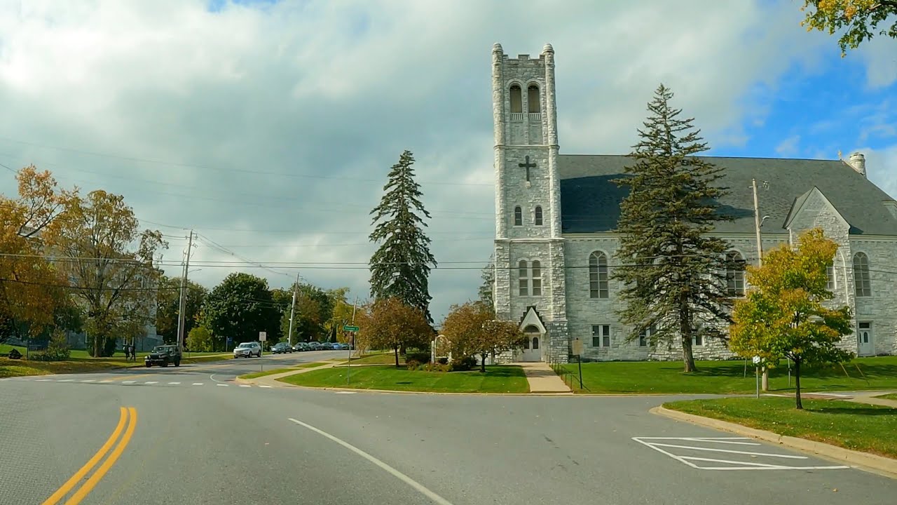 Beautiful Vermont Fall Foliage Drive- Middlebury College VT to Farmland and Lake Champlain Bridge.