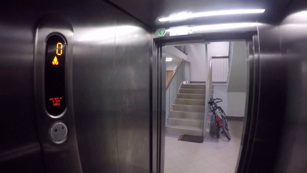 Elevator KONE MonoSpace (EcoDisc) @ os. Leśne, Koziegłowy, Poland