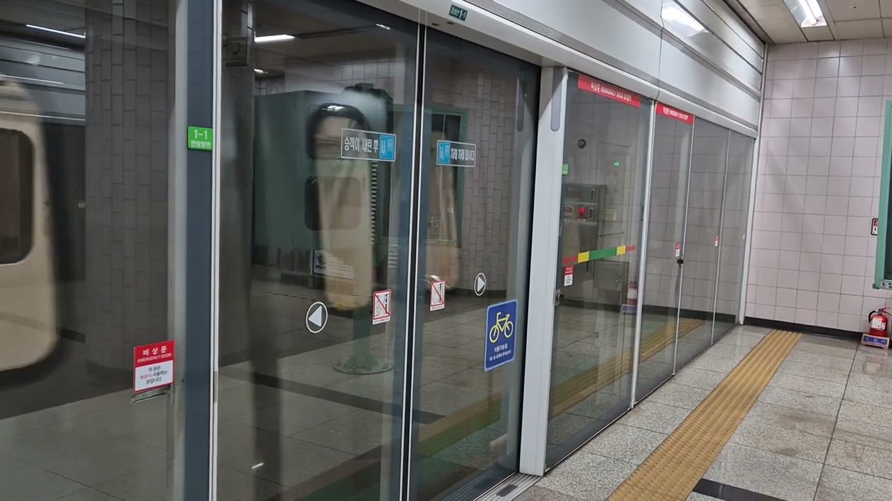 대전 지하철 1호선 107편성 판암행 열차, 판암역 발차