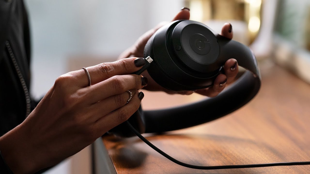 How to charge Beats Studio3 Wireless | Fast Fuel