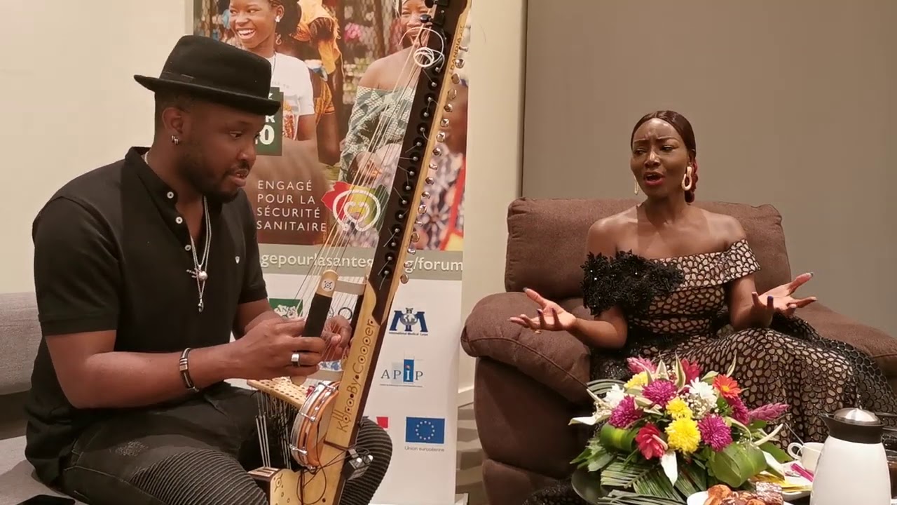 COUMBA GAWLO AVEC LE KORISTE GUIN&Eacute;EN KANDIA KORA llHj qcn12Y