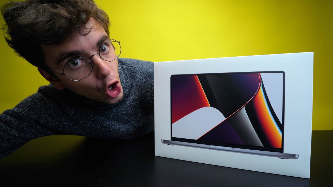 APPLE TORNA INDIETRO! Unboxing nuovo Macbook Pro M1 MAX