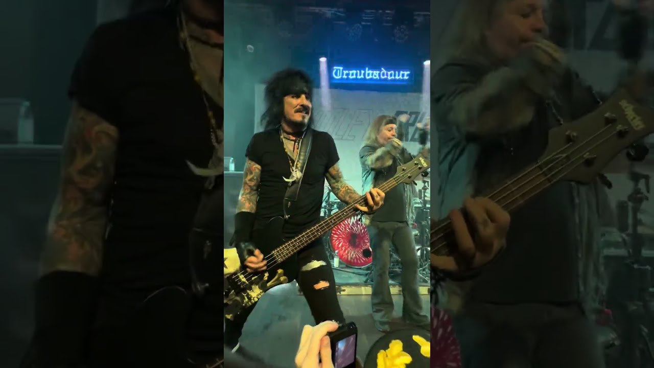 Motley Crue”Dr FeelGood”live at the Troubadour in West Hollywood CA 10/7/2024 #motleycrue #livemusic