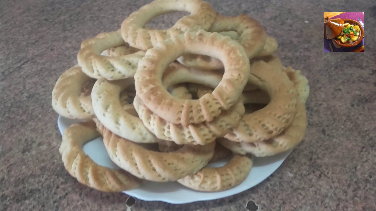 Galletas marroquíes sin huevo (كعك اسفي)