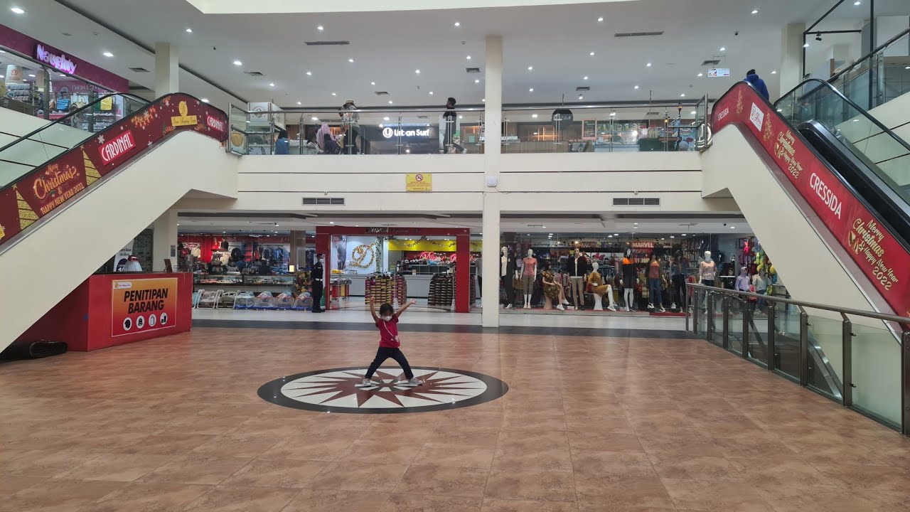 Mall pertama di Timika dan satu-satunya!!