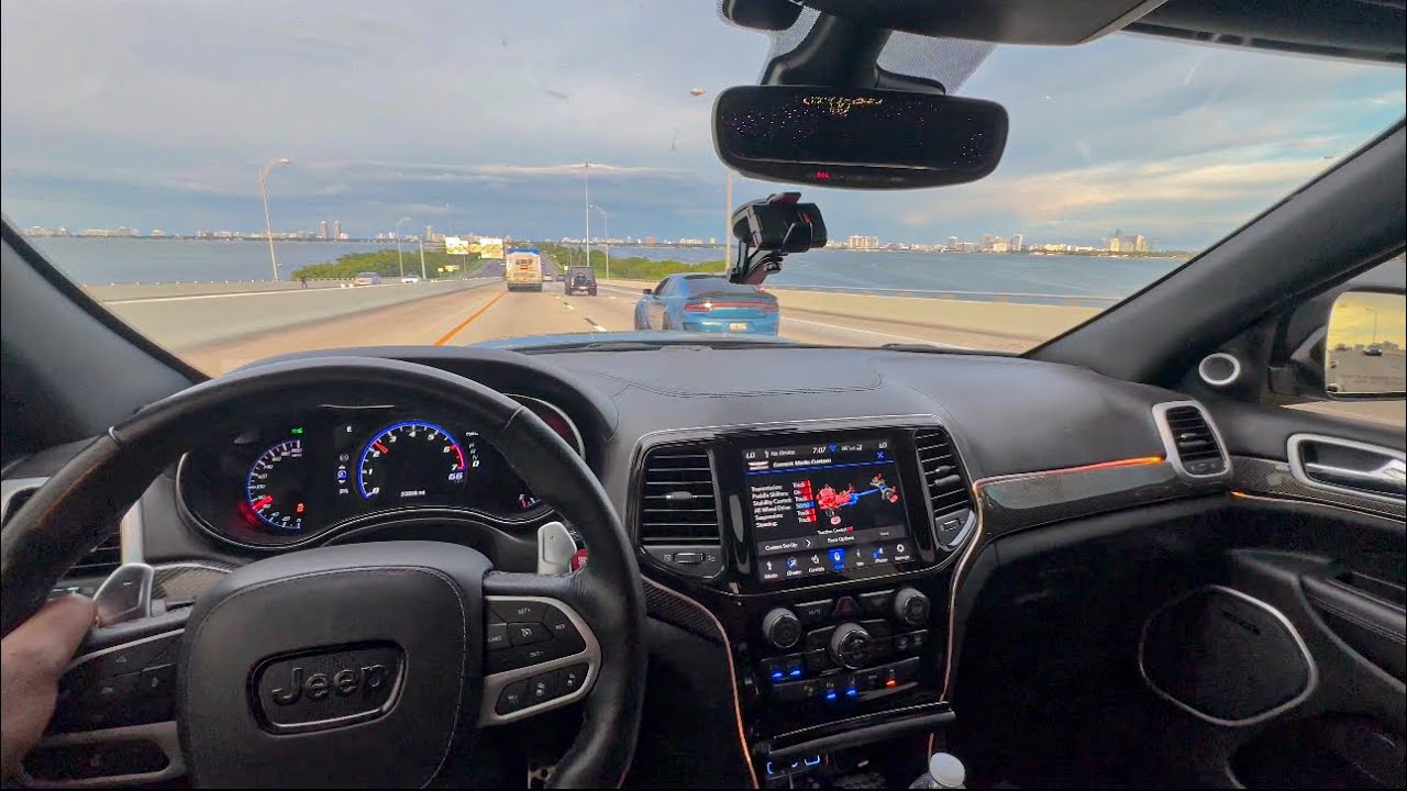 JEEP TRACKHAWK и два HELLCAT'а мчатся по Майами-Бич (видео от первого лица)! #trackhawk #jeep