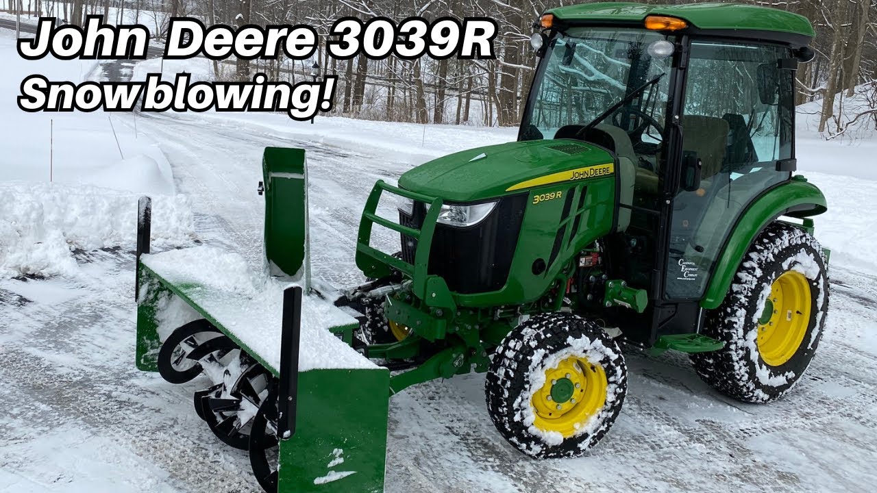 John Deere 3039R Snowblowing