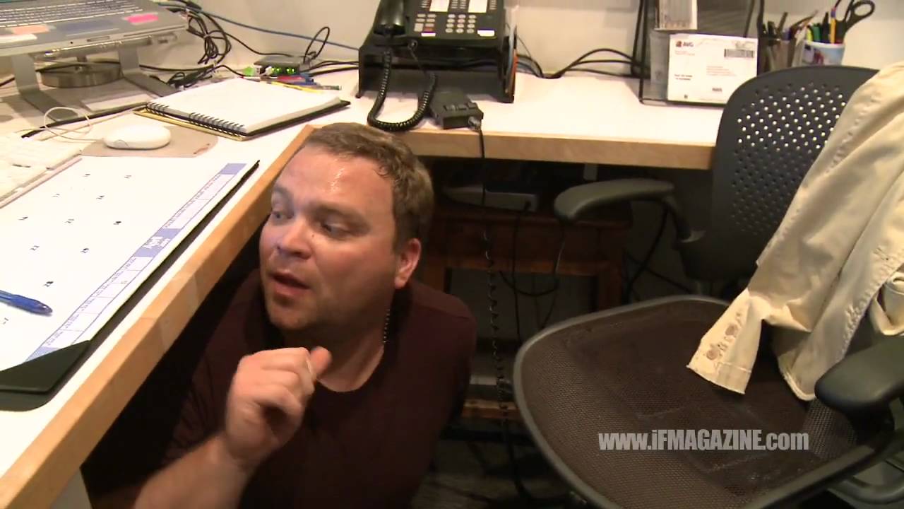 DREW POWELL - THE FIVE STAGES OF GRIEF OF A TV GUEST STAR