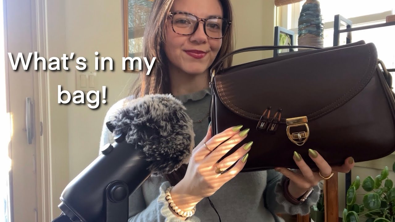 ASMR Whispered What&rsquo;s In My Bag🫶🏻