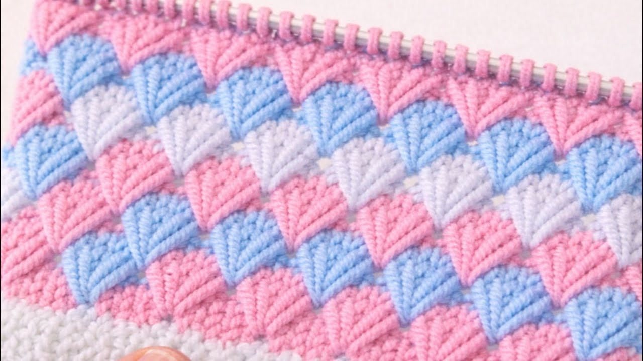 2 रंग का शानदार स्वेटर डिजाइन/Two Colour Sweater Design/Double Colour knitting/Do Rang ka design|