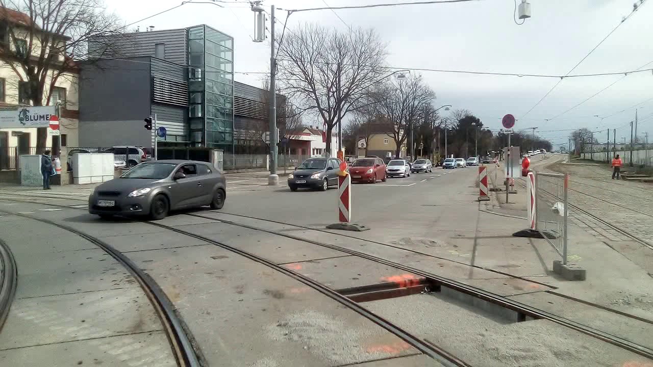 Straßenbahn Linie 6 Kaiserebersdorf Zinnergasse - Burggasse-Stadthalle