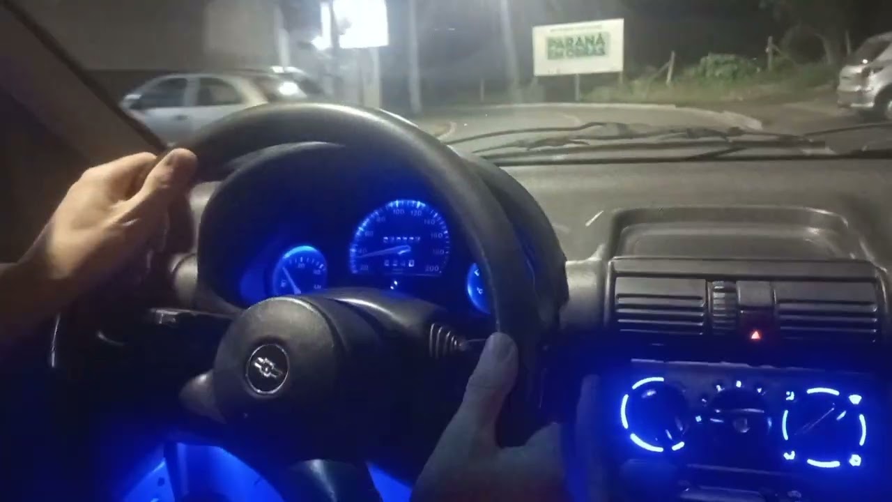 Rolezinho  de Corsa Wind 💙 para testar os novos faróis máscara negra lente lisa que coloquei no
