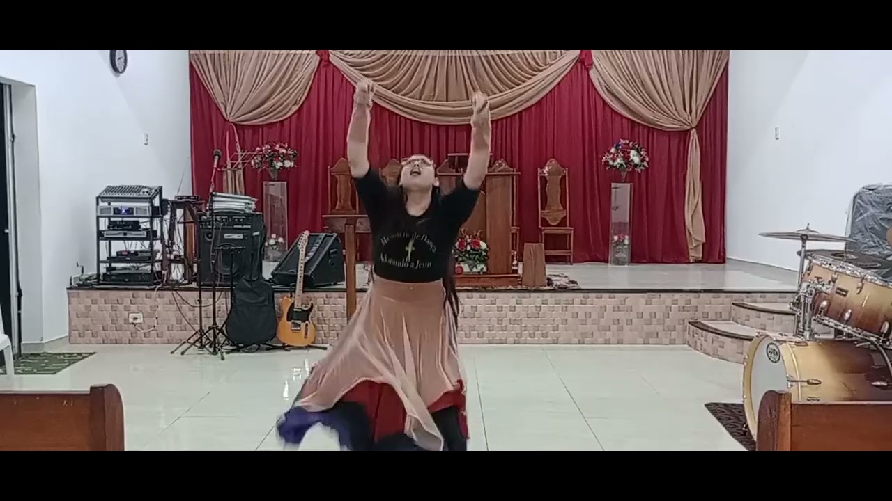 Coreografia Deus de promessas. Ministério de dança adorando a Jesus 