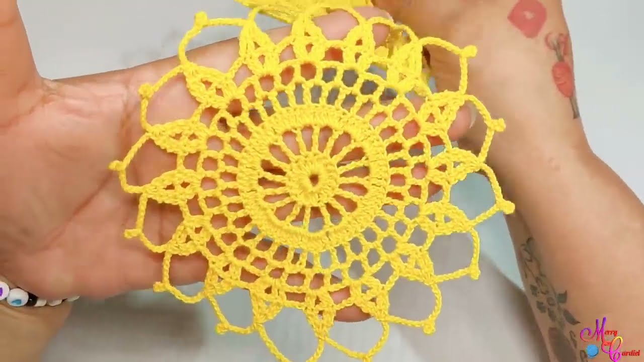 Vi y me enamoré de esta ¡increíble! ¡Belleza hecha de hilo! patrón de crochet