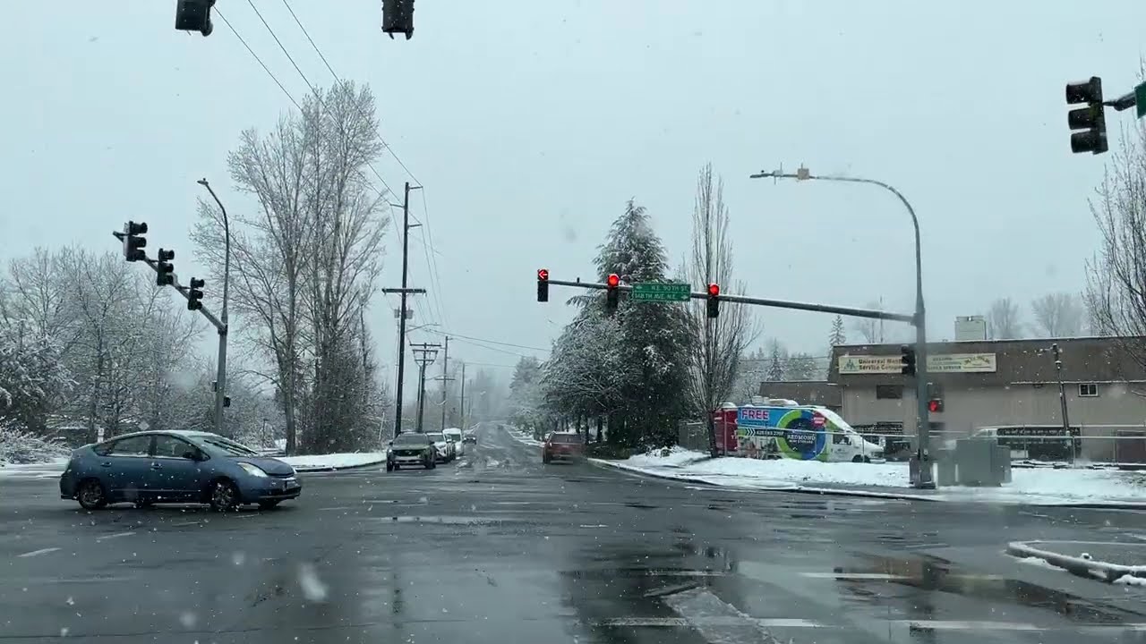Late winter snow in Redmond, WA | Washington State Drives