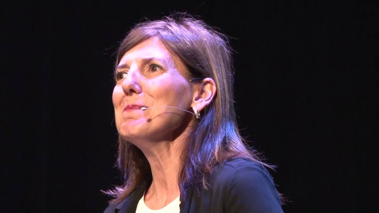 Desdramatizar la discapacidad | Ana Clara Tortone | TEDxUCES