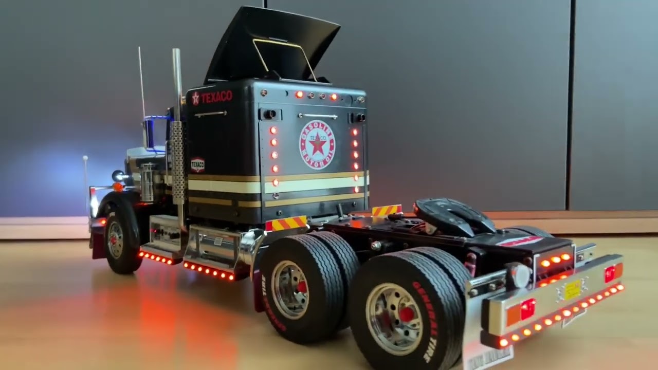 Tamiya 1:14 RC King Hauler MFC-01