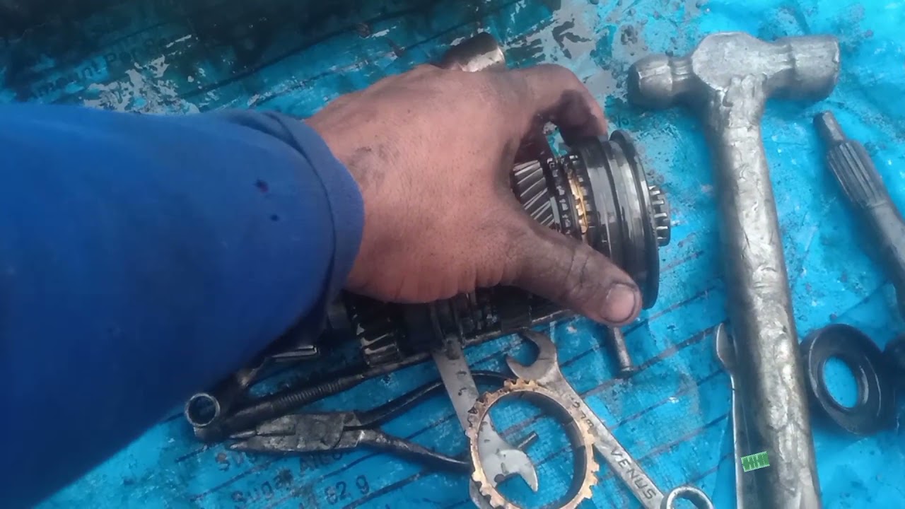 overhaul transmission of suzuki(da63)model