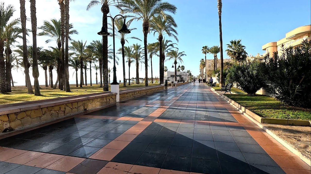 Torremolinos i Benalmadena - Spain / Hiszpania cz.1 Costa Del Sol - styczeń - promenadą - Walk [4K]