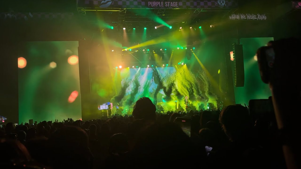 Pierce The Veil Live (WWWY DAY 2)