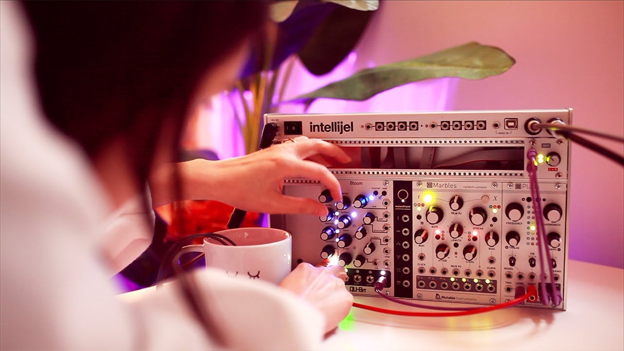 Minimal Eurorack System : Ambient Blooming with Qu-Bit Bloom