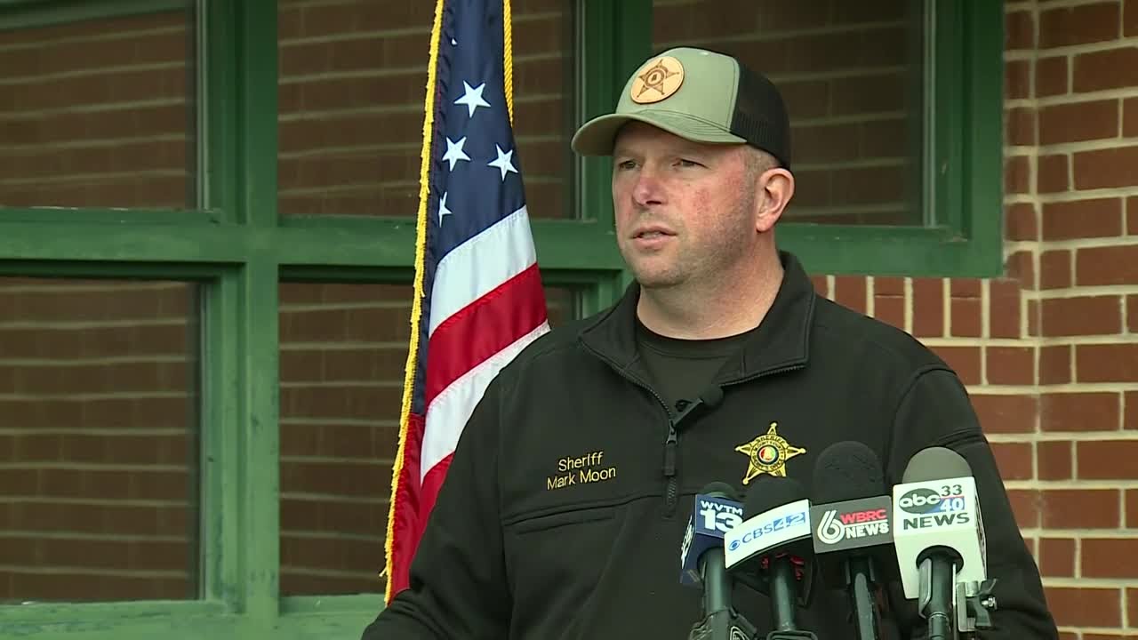 FULL NEWS CONFERENCE: Blount County sheriff on search for 'armed and dangerous' suspect in Alabama