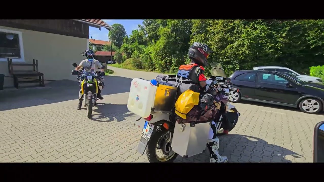 Weltreise auf alten Motorrädern: Gute Idee oder Pannen im Überfluss?
