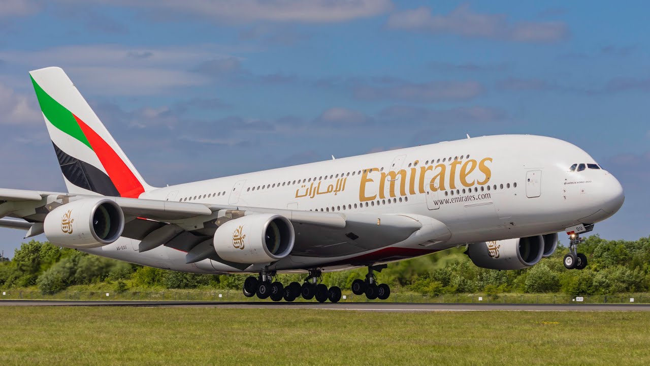 Early morning Arrivals at Manchester Airport on runway 05R!!!