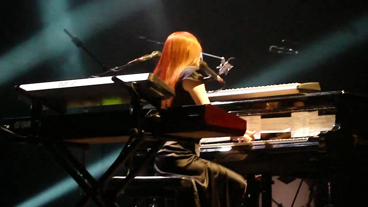Tori Amos - Icicle - Paris 2009