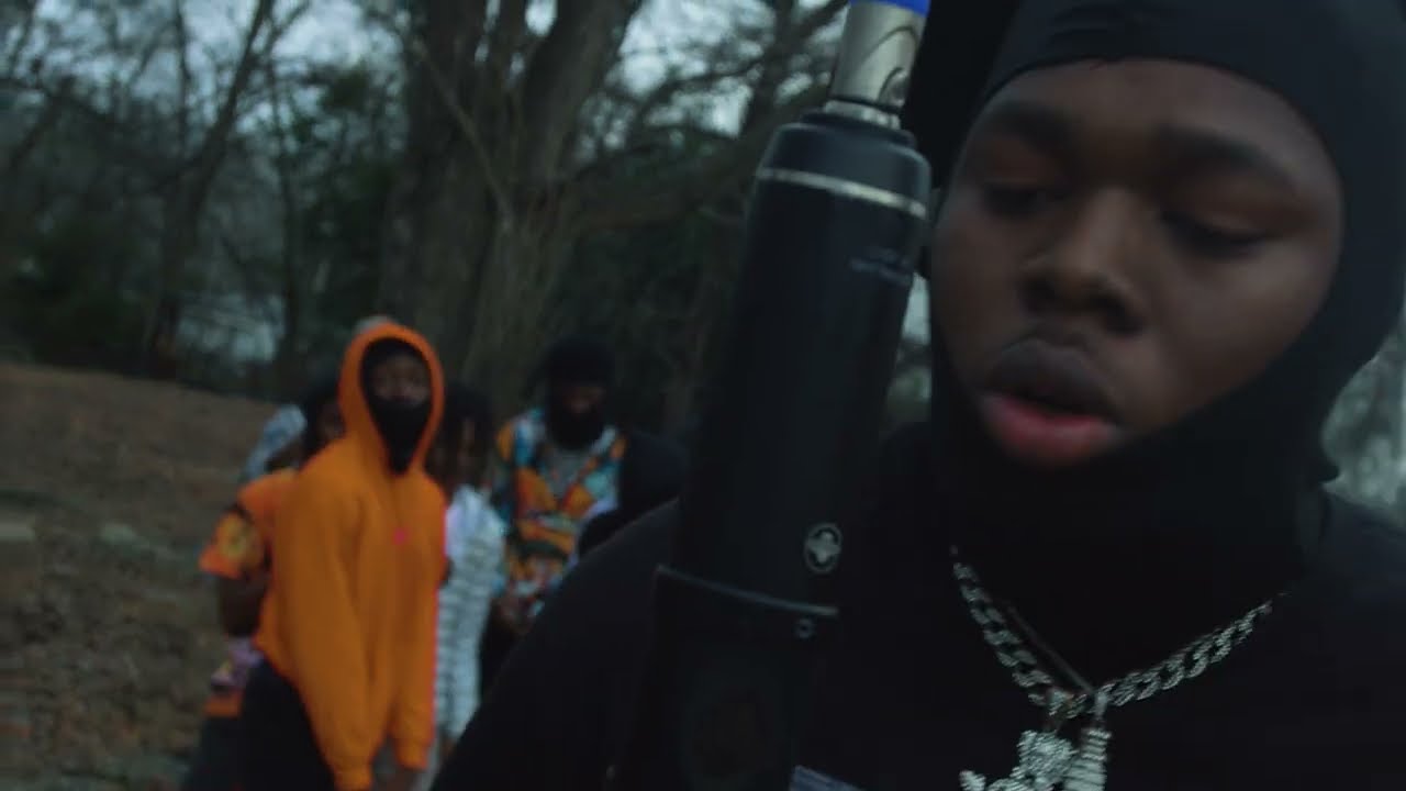 La Spankk - Paper Plane Freestyle ft Dlee Caine (Official Performance) shot by @vezo lotti