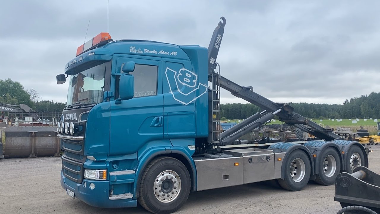 K&ouml;p Lastbil tridem Scania R520LB8X4*4HNB Hiab Hooklift 24T p&aring; Klaravik