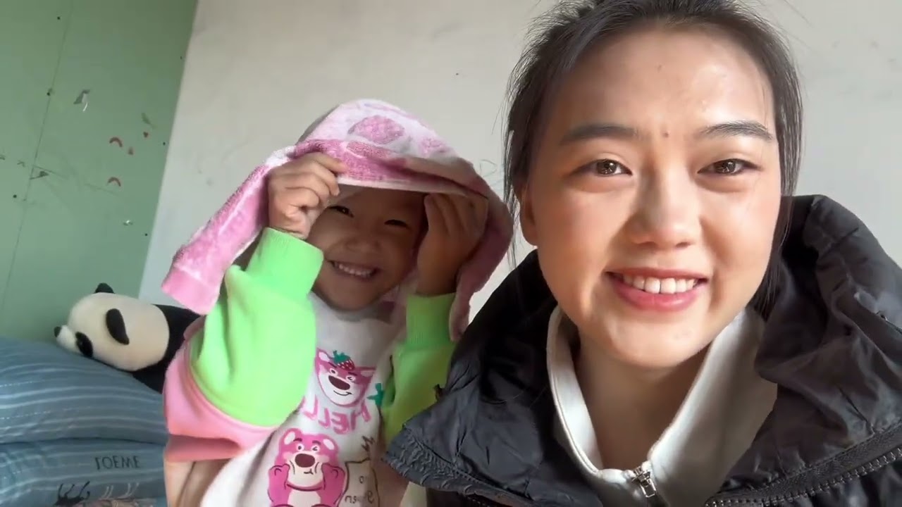 生活是自己的，千万不要为难自己，有什么样的能力，就过什么样的生活。尽力而为，量力而行。做个温暖的人，有自己的喜好，有自己的原则，有自己的信仰，用顺其自然的态度，过随遇而安的生活。余……