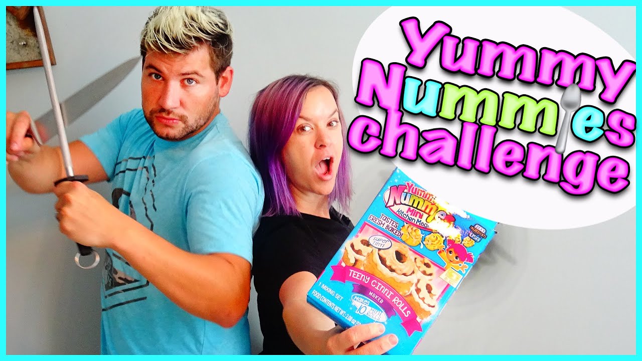 😋 SMELLY BELLY PARENTS HAVE A YUMMY NUMMIES SHOWDOWN! 😋