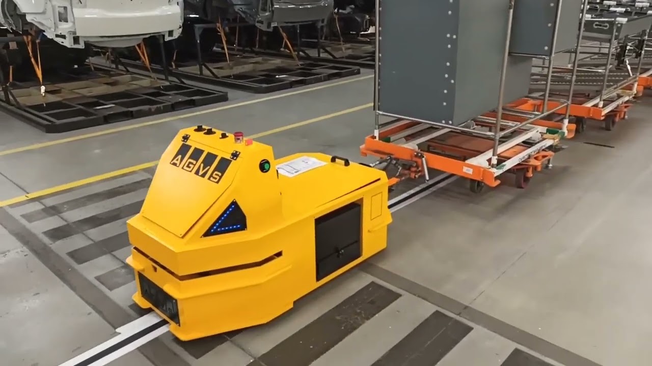AGVS - AGV CARREGADOR COM TUGGER TRAIN